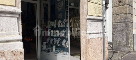 4 rooms Commercial property in Trento, Italy No. 355158 2