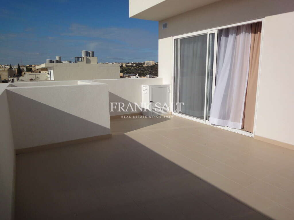 Пентхаус с 1 спальней в Сент-Джулианс, Мальта № 3619