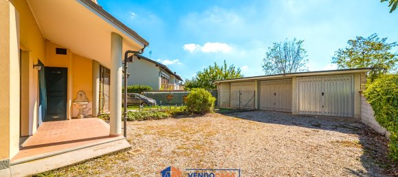 5-Zimmer Haus in Casalgrasso, Italy, Nr. 374400 8