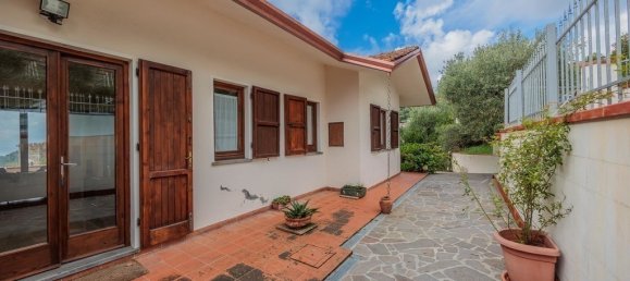 3 bedrooms House in Massarosa, Italy No. 81745 14