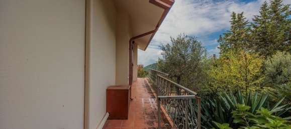 3 bedrooms House in Massarosa, Italy No. 81745 13