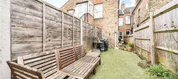 2 bedrooms Apartment in London, United Kingdom No. 12942 9