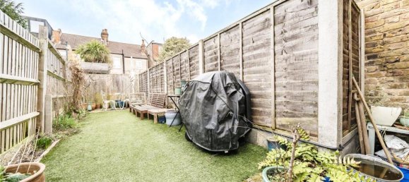 2 bedrooms Apartment in London, United Kingdom No. 12942 3