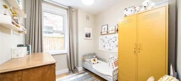 2 bedrooms Apartment in London, United Kingdom No. 12942 6