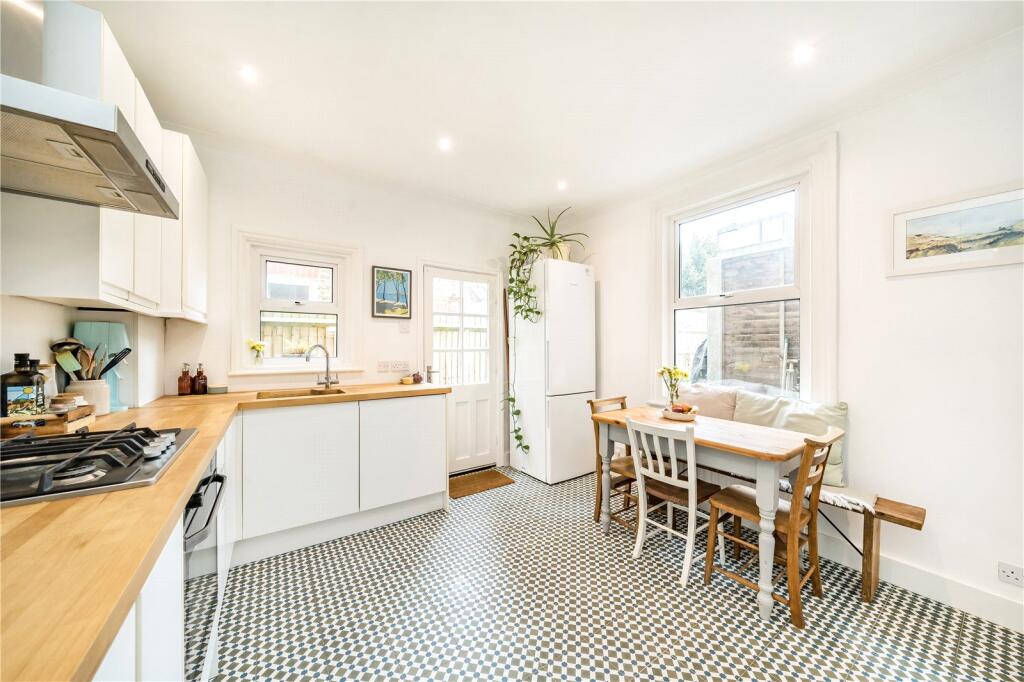 2 bedrooms Apartment in London, United Kingdom No. 12942