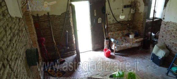 5 rooms House in Lugo, Italy No. 96236 67