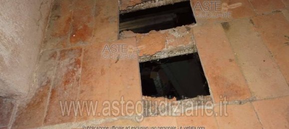 5 rooms House in Lugo, Italy No. 96236 31