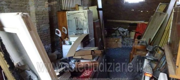 5 rooms House in Lugo, Italy No. 96236 57