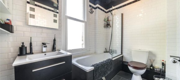 2 bedrooms Apartment in London, United Kingdom No. 12789 8