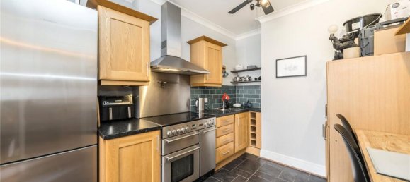 2 bedrooms Apartment in London, United Kingdom No. 12789 4