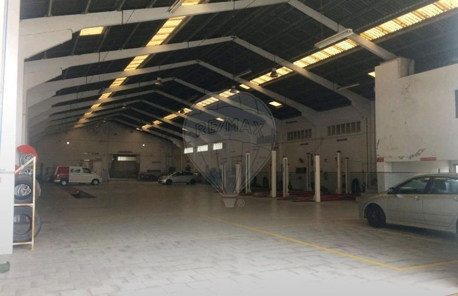 Almacén en Maceda, Portugal 2414 m² No. 200214