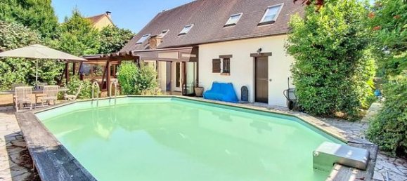 Casa de 5 dormitorios en Villecresnes, France No. 277266 2