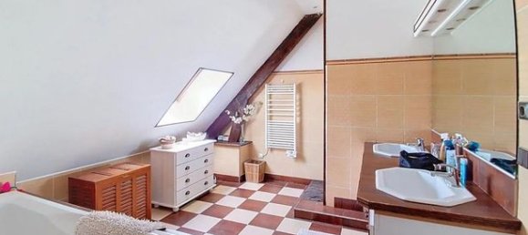 Casa de 5 dormitorios en Villecresnes, France No. 277266 3