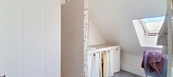 Casa de 5 dormitorios en Villecresnes, France No. 277266 8