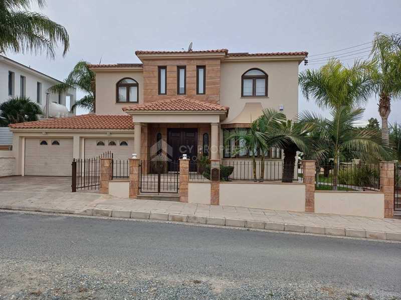 4 Schlafzimmer Gewerbliche Immobilie in Aradippou, Cyprus, Nr. 7696