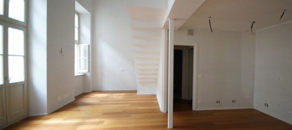 3 bedrooms Duplex in Turin, Italy No. 343861 3