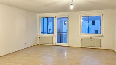 Квартира с 3 комнатами в Зиммеринг, Австрия № 39283