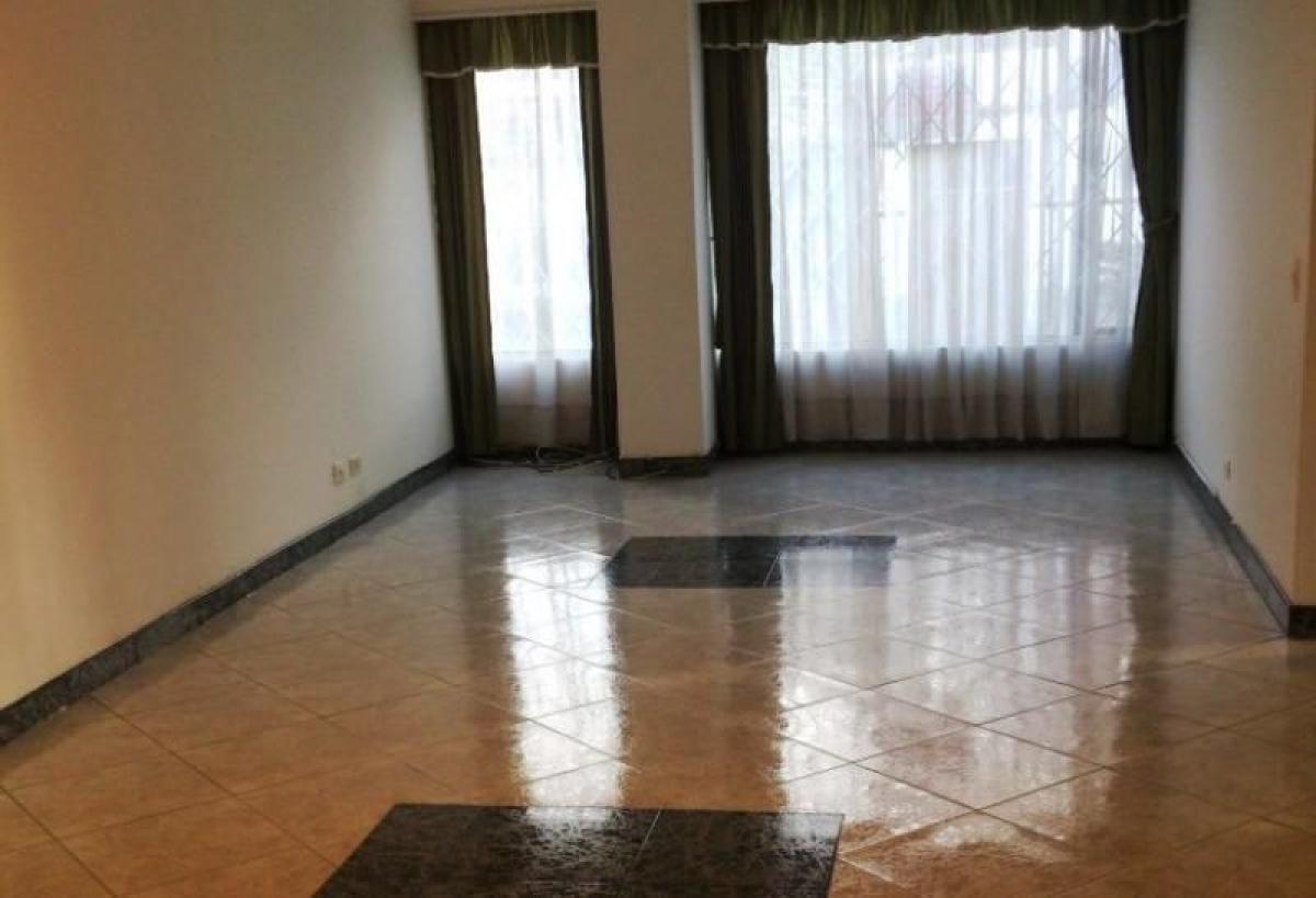 3 bedrooms House in Bogota, Colombia No. 12165