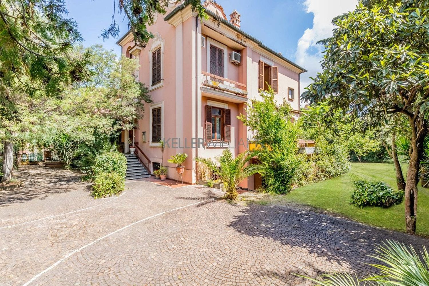 Вилла с 13 комнатами в Рим, Италия № 196401