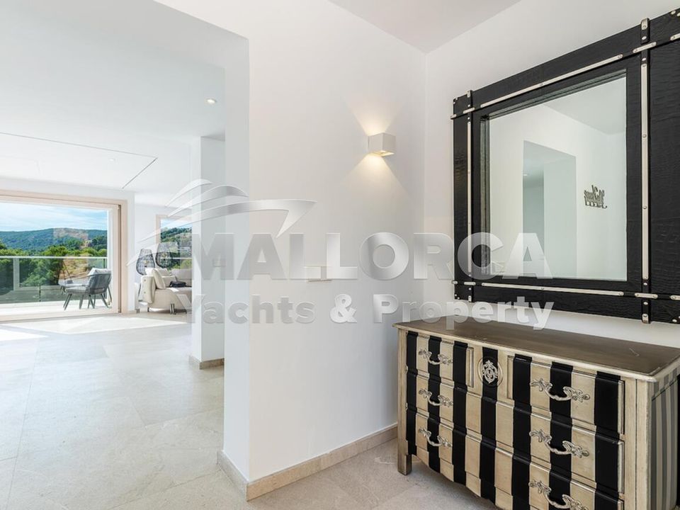 5 bedrooms Villa in Palma de Majorca, Spain No. 281778