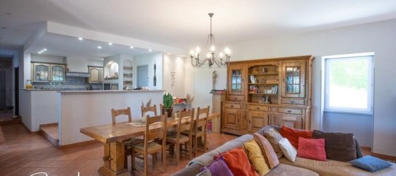 Casa de 6 dormitorios en Narbonne, France No. 297916 2