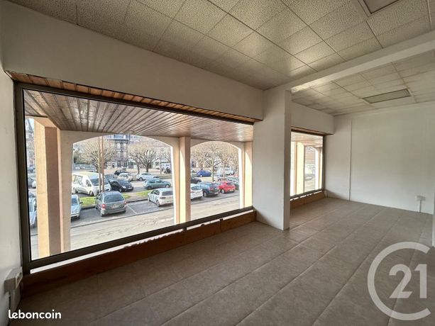 30m² Commercial property in Evreux, France No. 360509