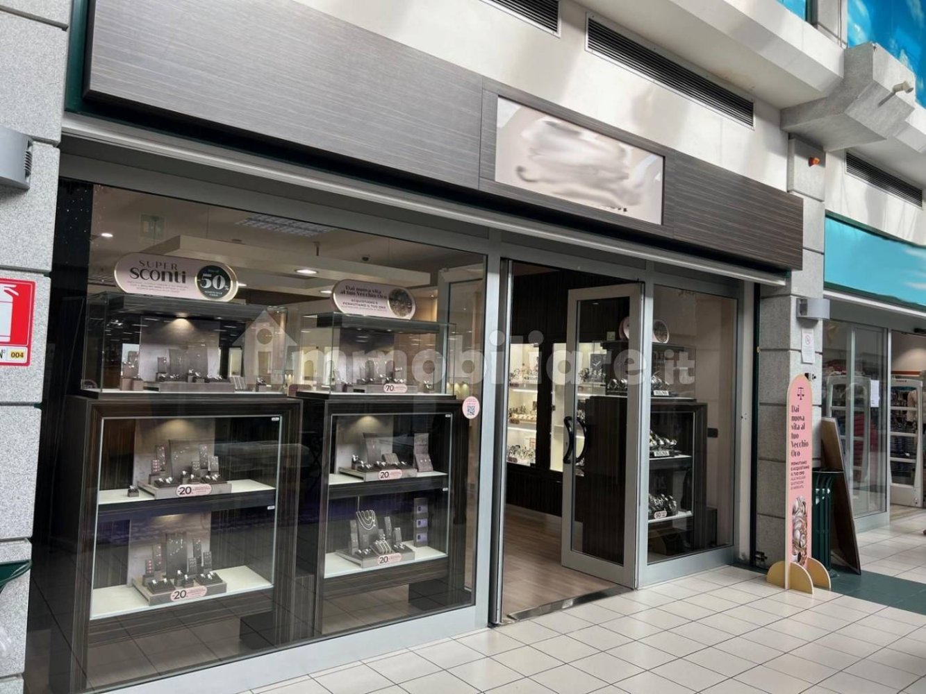 101m² Commercial property in Bologna, Italy No. 317036