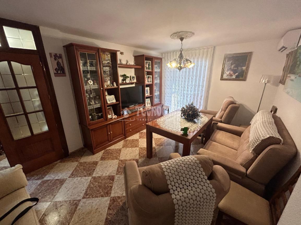 3 bedrooms Apartment in Cordoba, Spain No. 154188