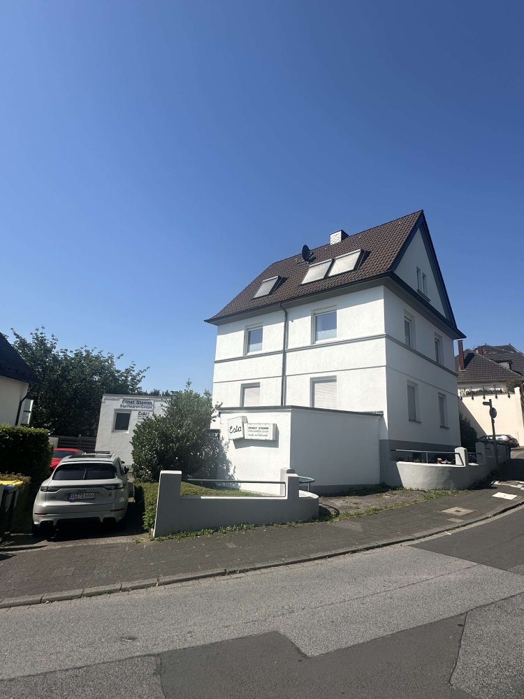 Здание с 3 спальнями в Золинген, Германия № 268077