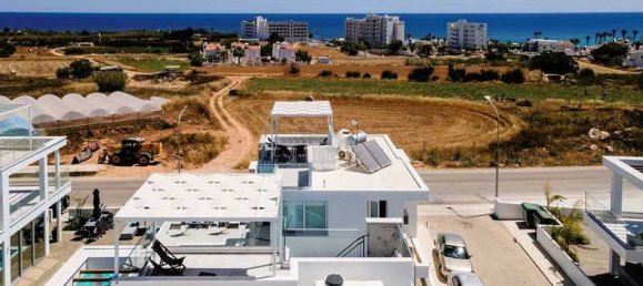 4 chambres Maison à Paralimni, Cyprus No. 7136 7