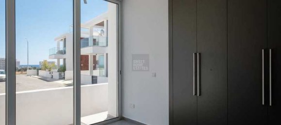 4 chambres Maison à Paralimni, Cyprus No. 7136 14