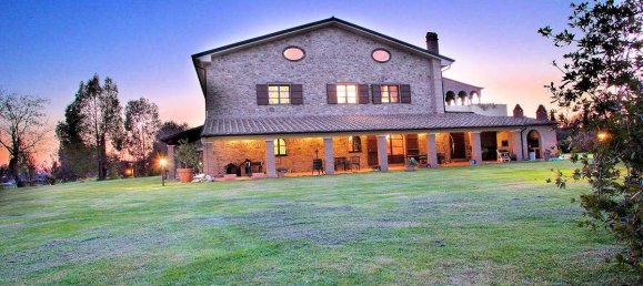 6 bedrooms Villa in Scarlino, Italy No. 189 5