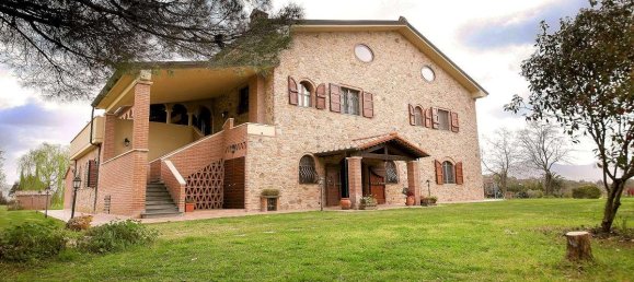 6 bedrooms Villa in Scarlino, Italy No. 189 3