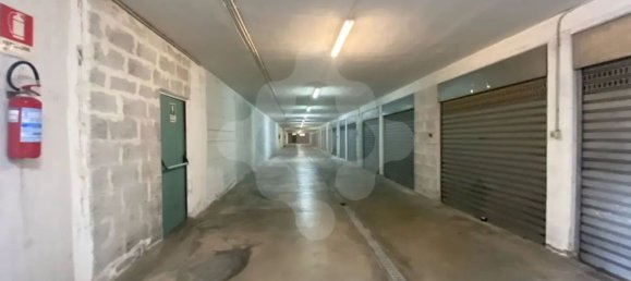 Квартира с 3 комнатами в Бари, Италия № 35418 23