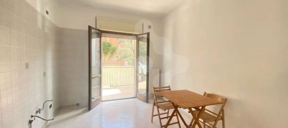 Квартира с 3 комнатами в Бари, Италия № 35418 10