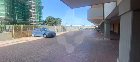 Квартира с 3 комнатами в Бари, Италия № 35418 4