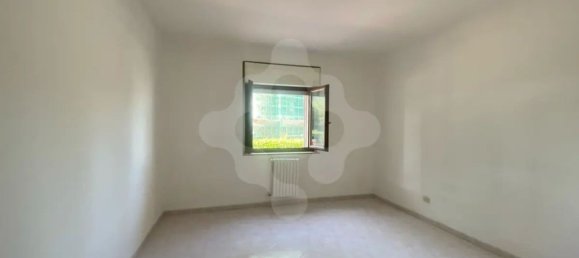 Квартира с 3 комнатами в Бари, Италия № 35418 16