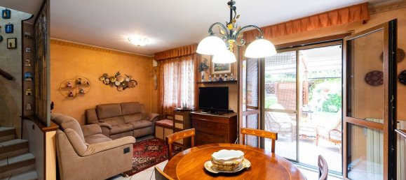 3 Schlafzimmer Villa in Segrate, Italy, Nr. 363781 8