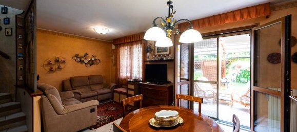 3 Schlafzimmer Villa in Segrate, Italy, Nr. 363781 9