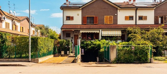 3 Schlafzimmer Villa in Segrate, Italy, Nr. 363781 7