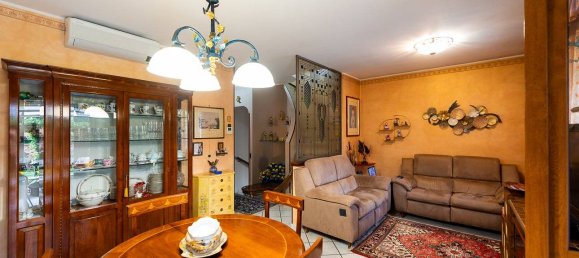 3 Schlafzimmer Villa in Segrate, Italy, Nr. 363781 15