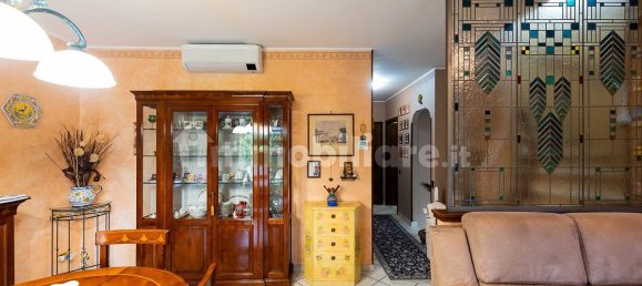 3 Schlafzimmer Villa in Segrate, Italy, Nr. 363781 14