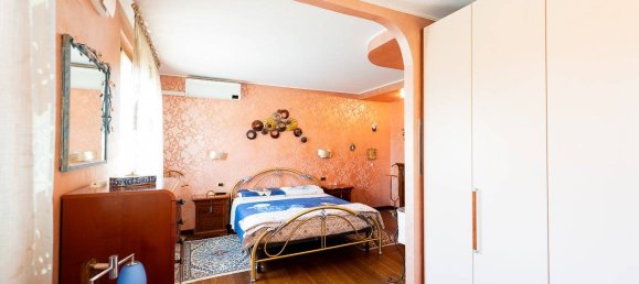 3 Schlafzimmer Villa in Segrate, Italy, Nr. 363781 33