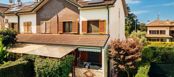 3 Schlafzimmer Villa in Segrate, Italy, Nr. 363781 5