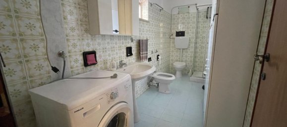 4-salle Appartement à Vico del Gargano, Italy No. 20413 15