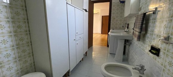 4-salle Appartement à Vico del Gargano, Italy No. 20413 16