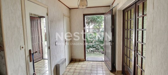 3 bedrooms Villa in Massy, France No. 165451 8