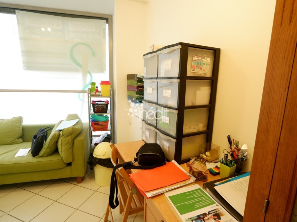 3 bedrooms Building in Lille, France No. 156764