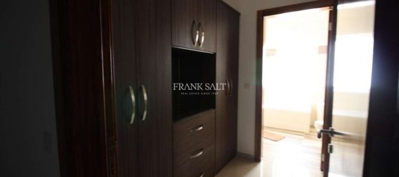 2 bedrooms Apartment in Sliema, Malta No. 9365 12