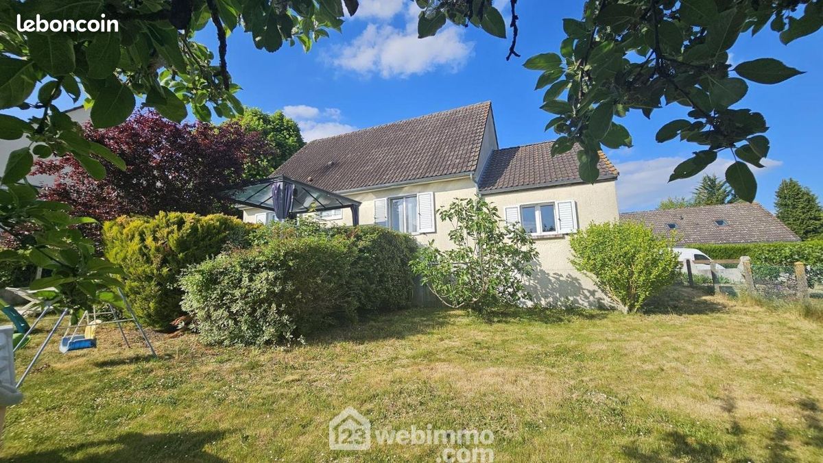 Casa de 3 dormitorios en Le Malesherbois, France No. 329968